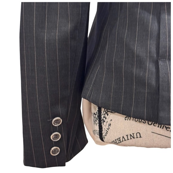 Zenobia Women's Small Gray Pinstripe Wool Blend Blazer Suit Jacket - Picture 9 of 10